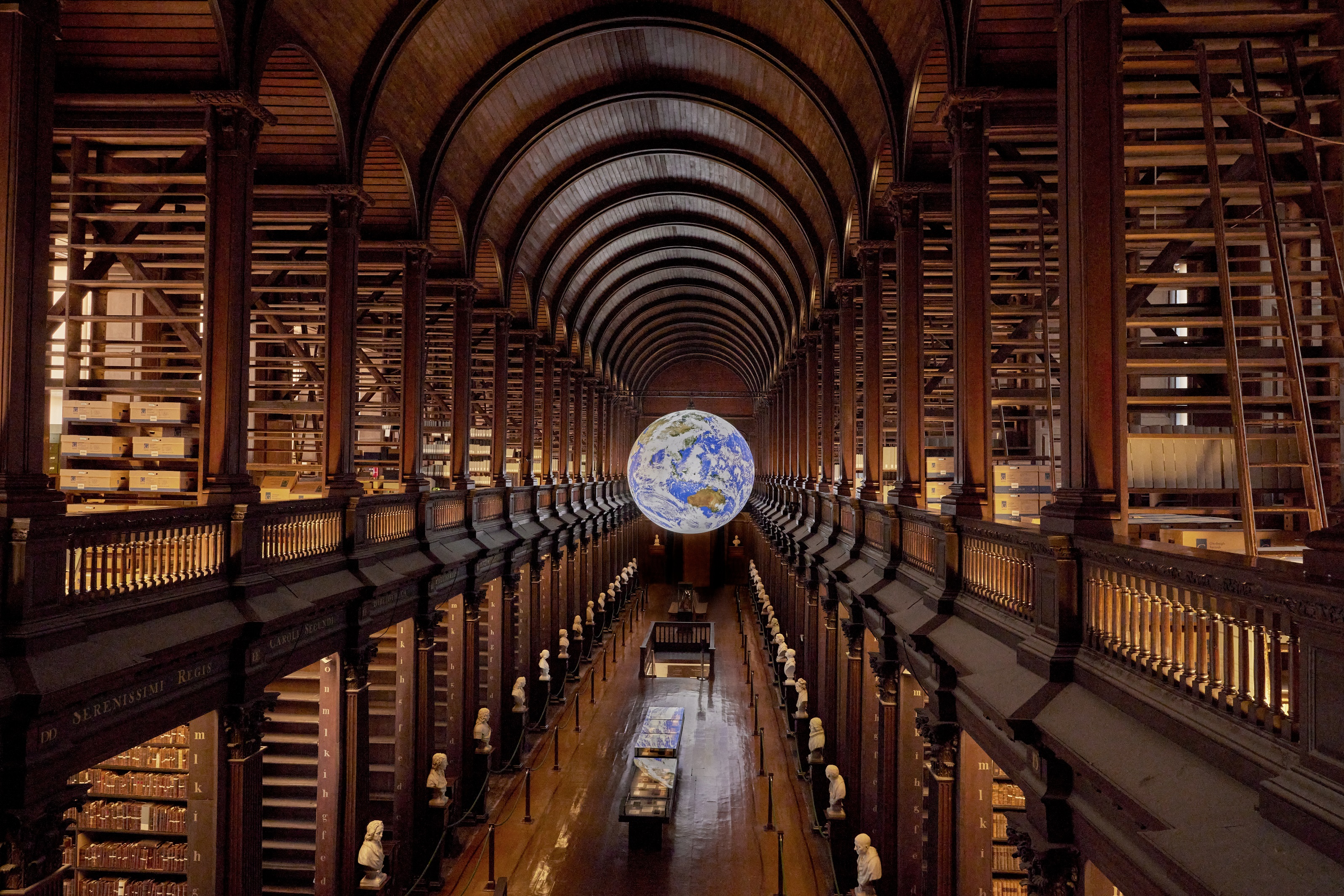 Trinity College & Book of Kells